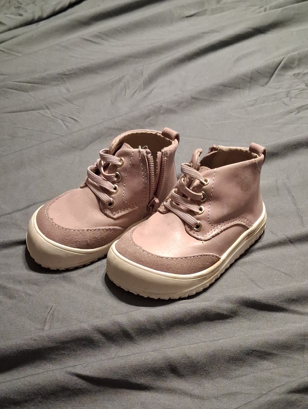 Infant Size 5 Mauve Little Love Bug High Top Play Perfect